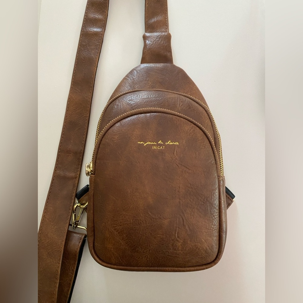 NWOT Brown Cross Body Zipper Bag